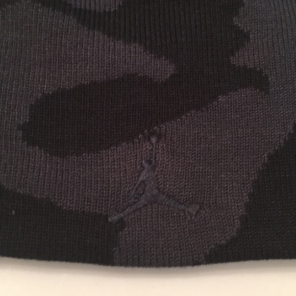 Jordan Kids Camo Beanie Hat - Picture 5 of 7